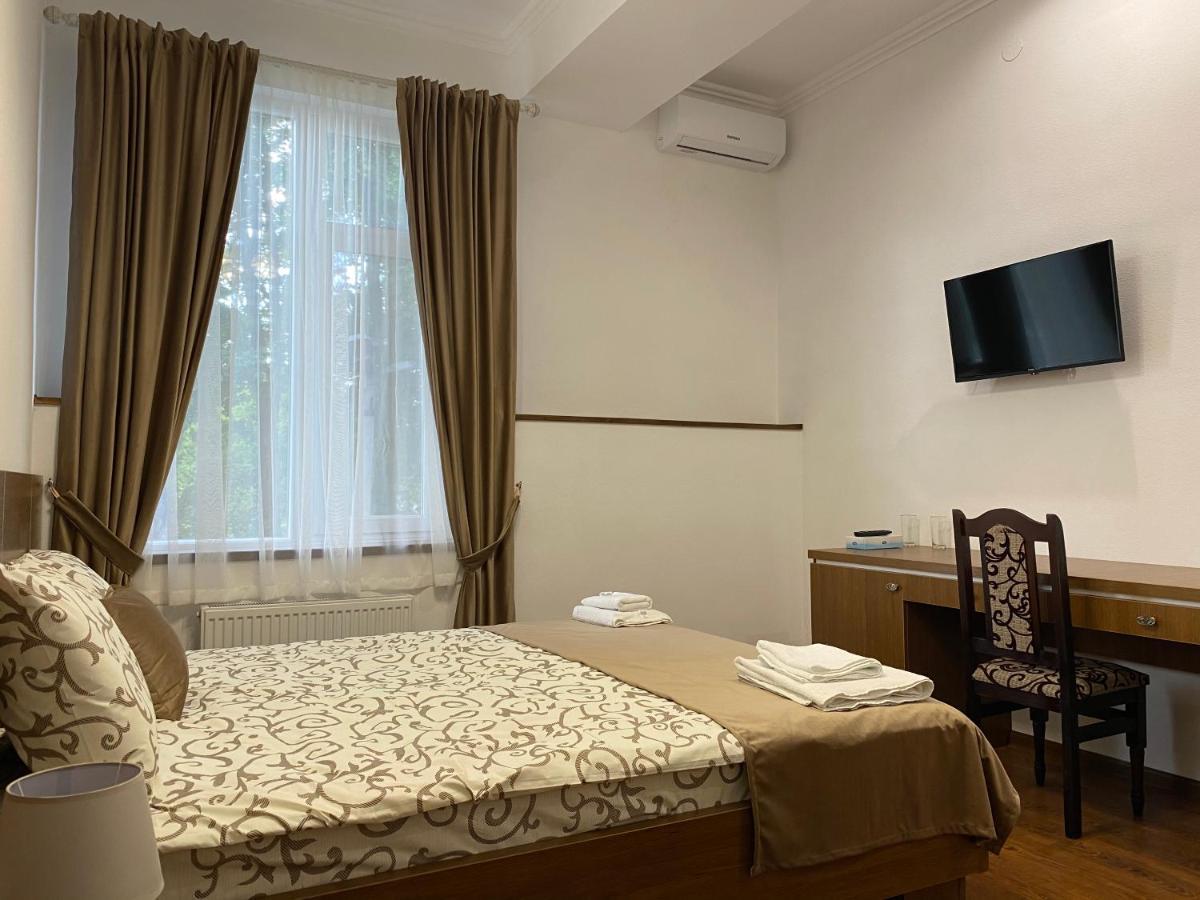 Grand Hotel Mohyliv-Podilskyi Bagian luar foto